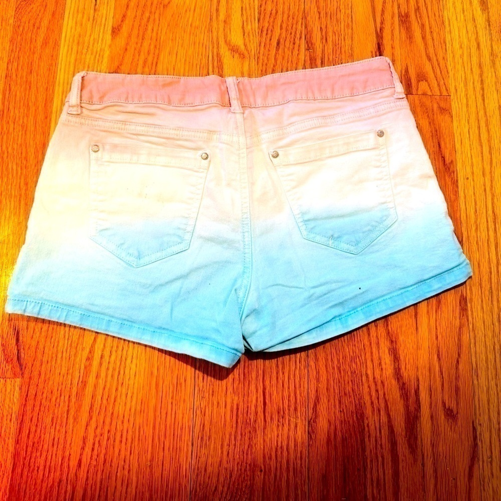 Forever 21 Ombré Wax Jean shorts​